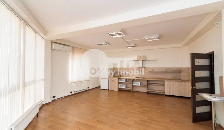 Spațiu comercial, Centru, ALEXEI ȘCIUSEV