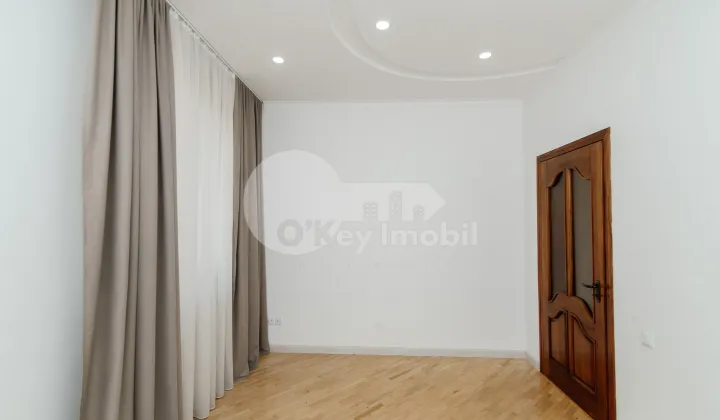 Casă, Botanica, CETATEA ALBĂ