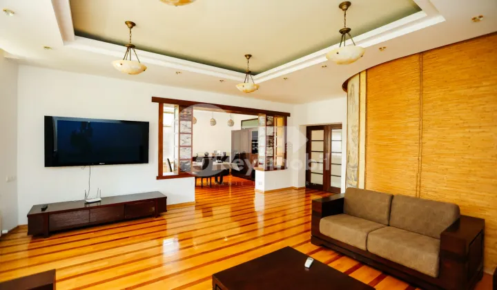 Casă, Centru, MALINA MICĂ