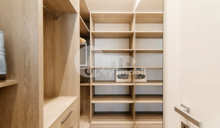 Townhouse, Telecentru, LACULUI