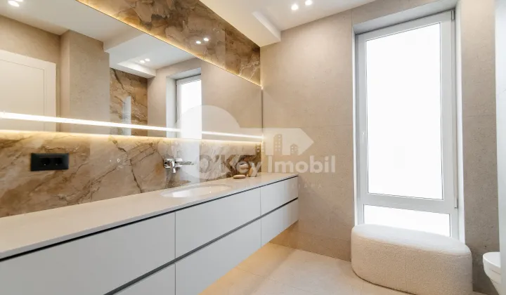 Townhouse, Telecentru, LACULUI