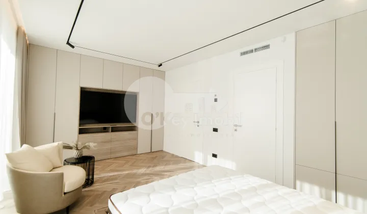 Townhouse, Telecentru, LACULUI