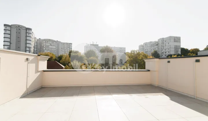 Townhouse, Telecentru, LACULUI