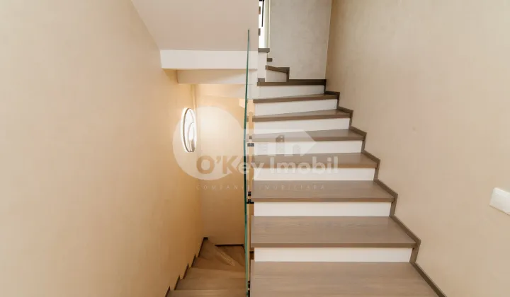 Casă, Botanica, PĂȘUNILOR