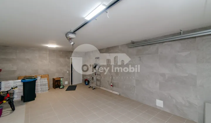 Casă, Botanica, PĂȘUNILOR