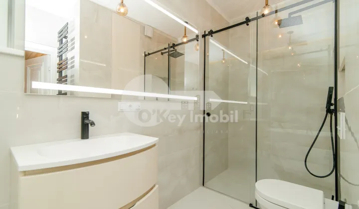 Casă, Botanica, PĂȘUNILOR