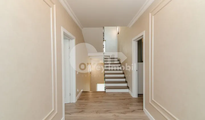 Casă, Botanica, PĂȘUNILOR